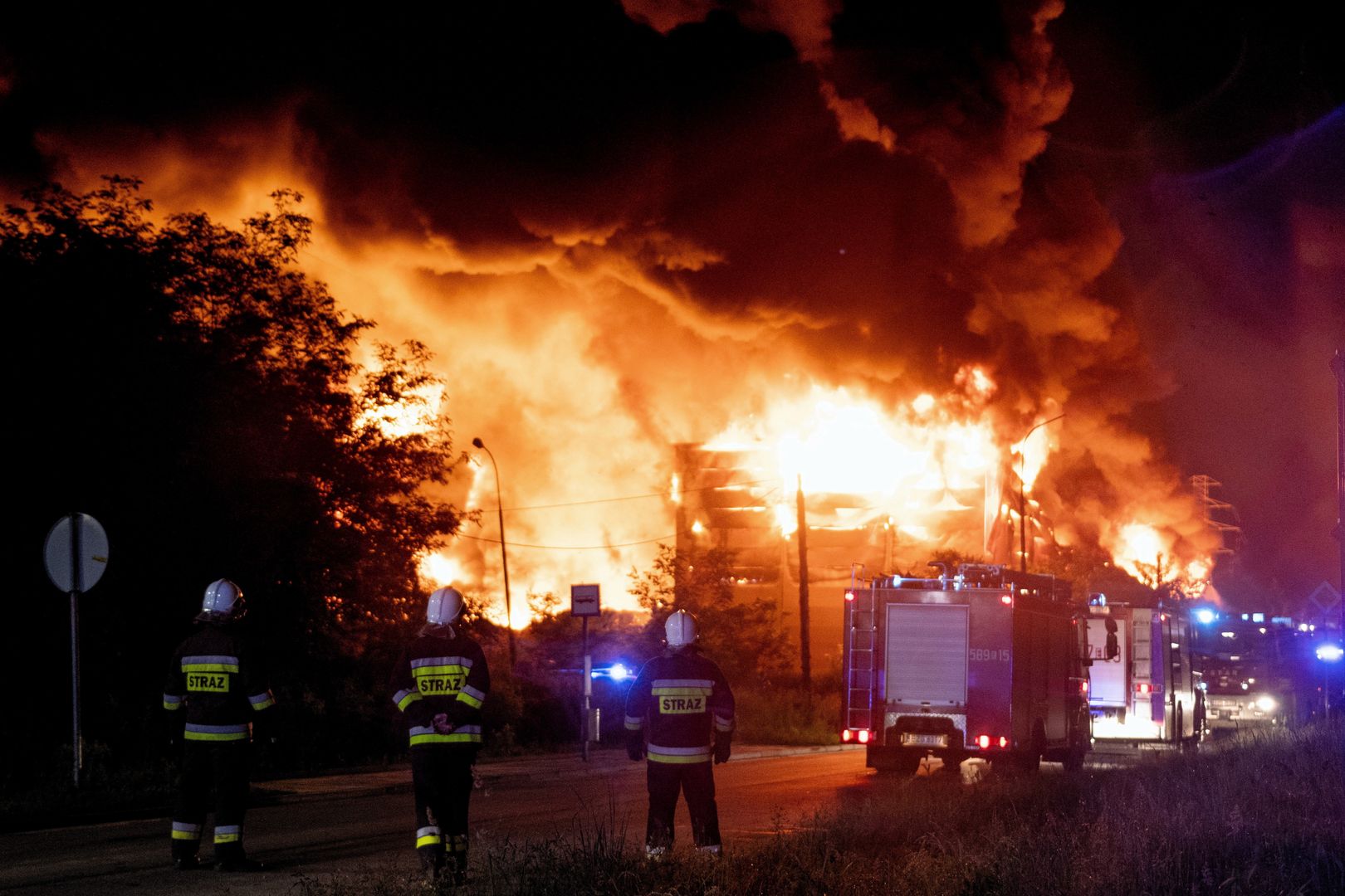 Pożar wysypiska odpadów w Zgierzu