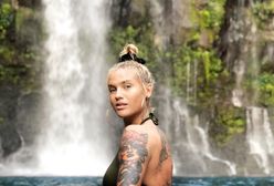 Karolina Gilon w bikini na tle wodospadu. Te zdjęcia robią wrażenie