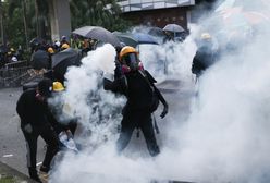 Hongkong. Brutalne starcia w mieście, policja strzela do tłumu