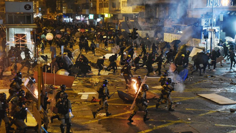 Protesty w Hongkongu przybierają na sile