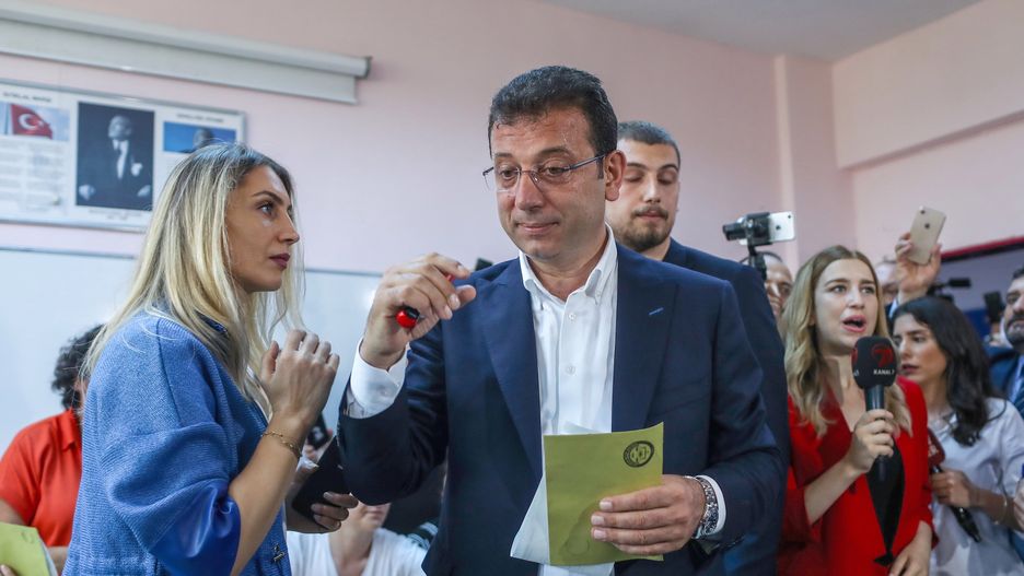 Kandydat na mera Stambułu Ekrem Imamoglu wyrasta na głównego rywala dla prezydenta Recepa Erdogana