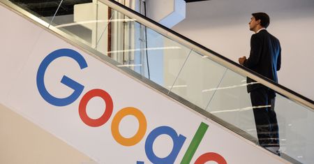 Google i Facebook znowu pod lupą Komisji Europejskiej. Chodzi o wykorzystywanie danych