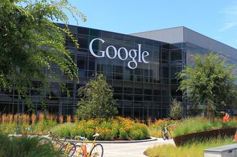 Google traci pozycję najbardziej wartościowej marki świata. Wyprzedzony przez innego giganta