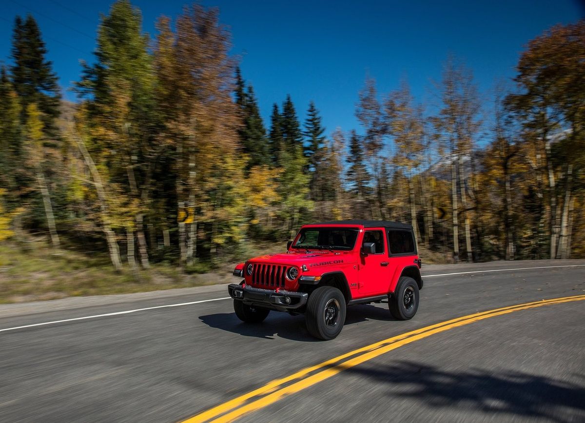 Nowy Jeep Wrangler przyjedzie do nas latem. Zobaczymy go jednak wcześniej