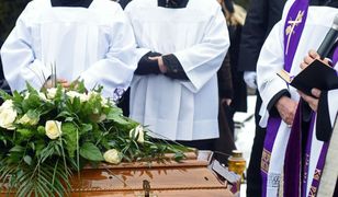 Cztery tysiące złotych zasiłku pogrzebowego to za mało. Rząd zabrał głos w tej sprawie