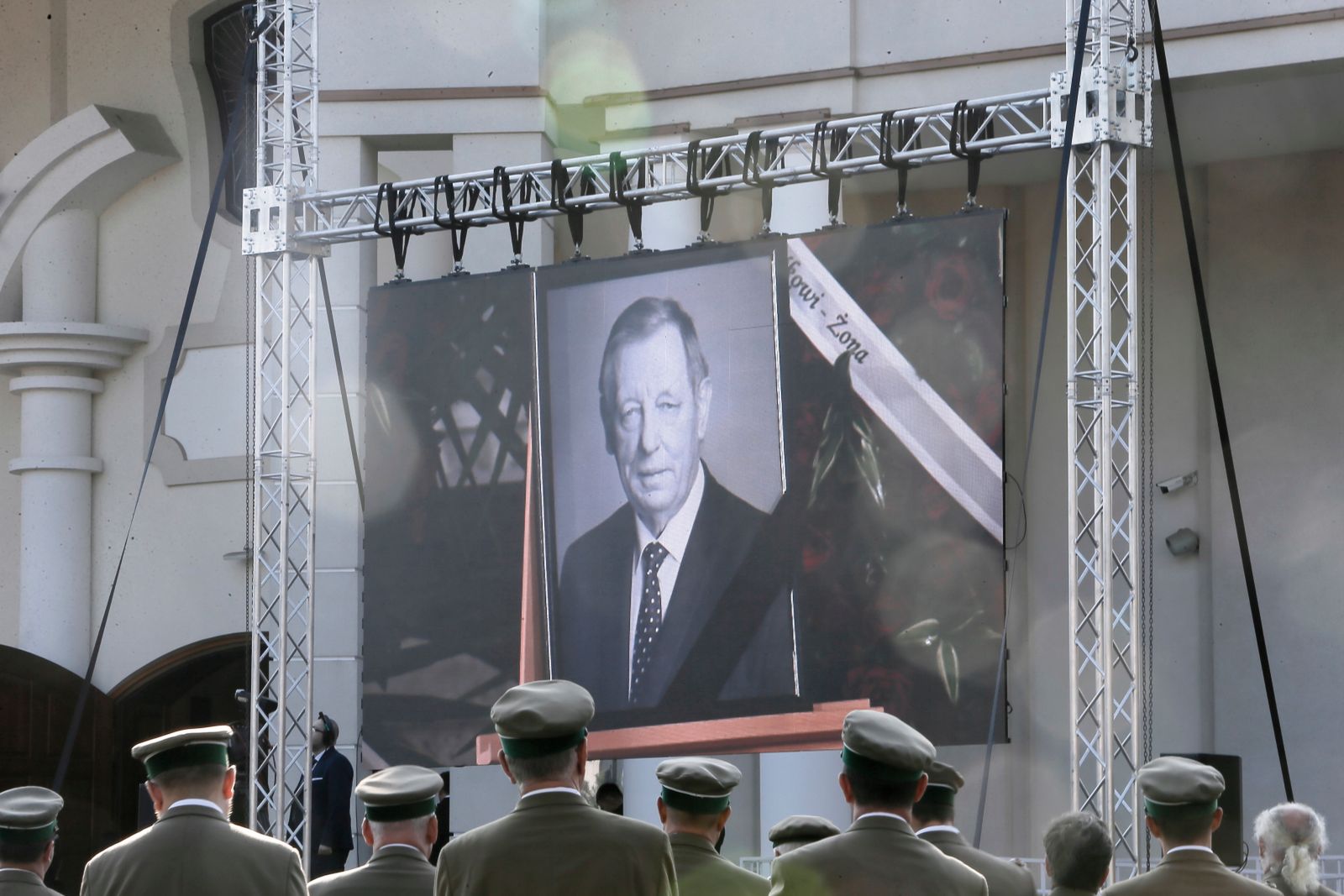 Prof. Jan Szyszko odznaczony został pośmiertnie Krzyżem Komandorskim z Gwiazdą