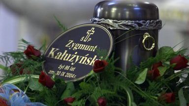 Uroczystości pogrzebowe na warszawskich Powązkach