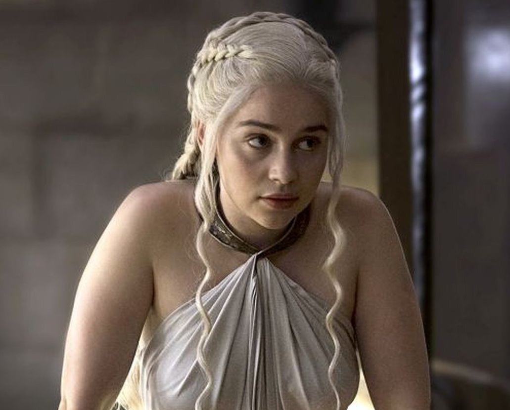 Emilia Clarke chce być pierwszą kobietą-Bondem