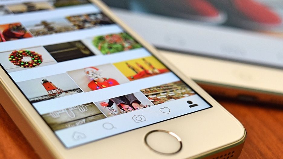 Dzięki dłuższym formatom wideo więcej na reklamach zarabia Facebook. Teraz w tym kierunku pójdzie także Instagram.