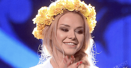Ola Ciupa pokazała jak mieszka. W salonie ma stylową ścianę