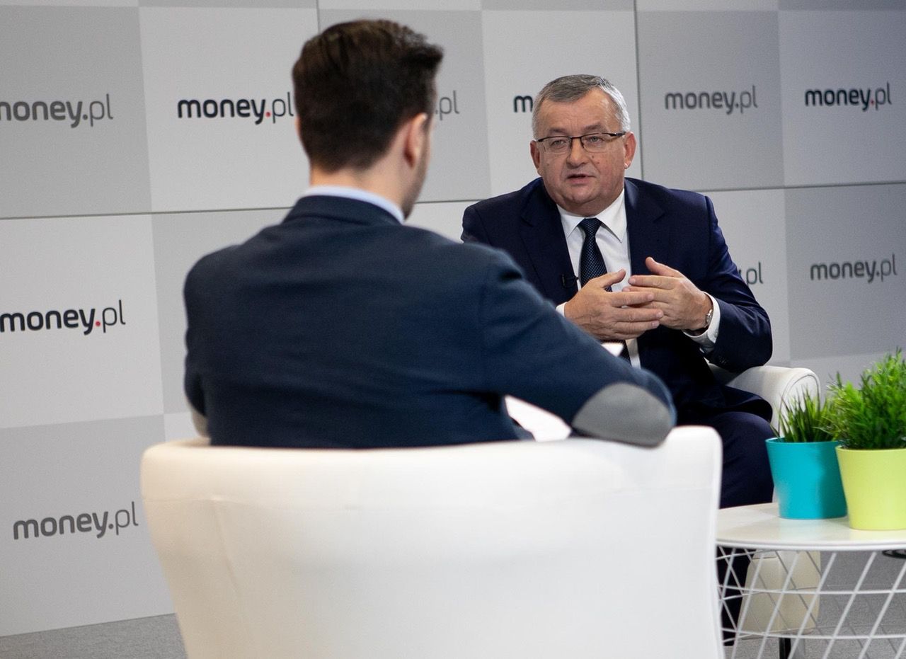 Miliardy na kolej, a Uber na dystans. "Nie mam faworyta" – mówi minister infrastruktury 