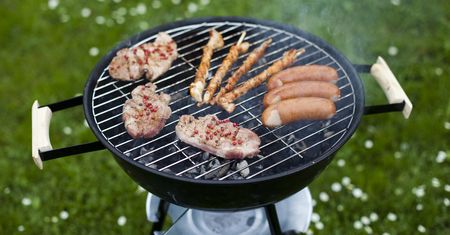 Grillowanie na małym podwórku. Nie potrzebujesz drogiego grilla