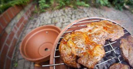 Grillowanie na balkonie z przykrym finałem. Grzywna, areszt a nawet eksmisja