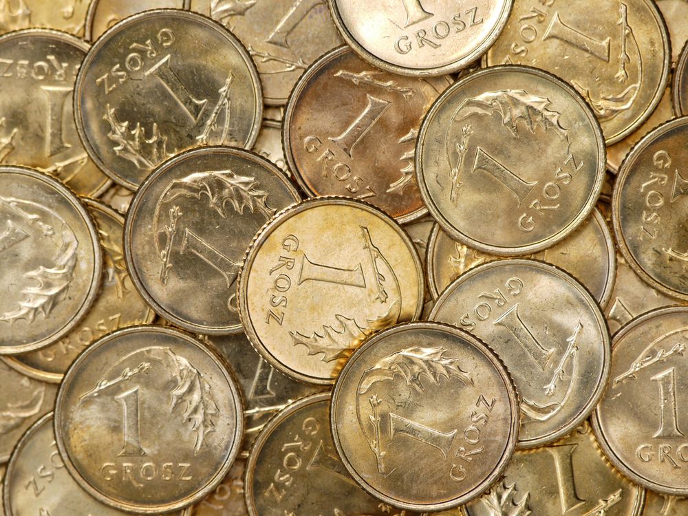 Brzęk monet i szelest banknotów to już przeszłość? Coraz częściej gotówkę zastępują portfele mobilne