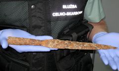 Zabytek sprzed setek lat na granicy z Białorusią. Leżał w skrzynce