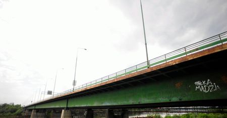 Chciał skoczyć z mostu do Wisły. Interweniowała policja