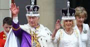 Królowa Kamila zaskakuje dwoma różnymi strojami na swojej koronacji – jeden z nich wcześniej nosiła Elżbieta II!