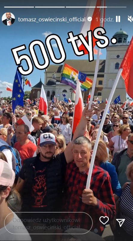 Tomasz Oświeciński  na marszu wolności