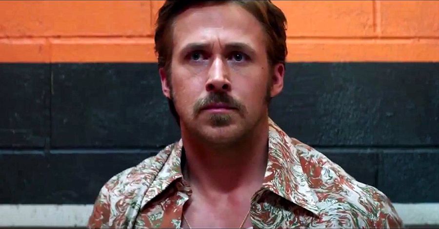 Ryan Gosling w filmie "Nice Guys. Równi goście"