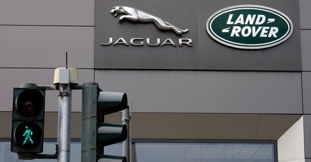 BAH potwierdził przedłużenie umowy z Jaguar Land Rover. Akcje gotowe do wystrzału