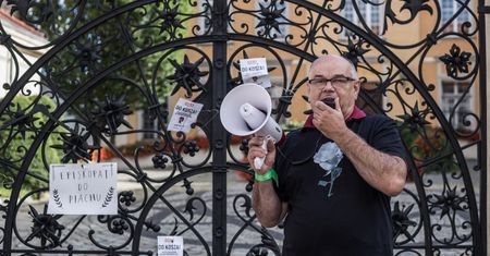 Płk Adam Mazguła wezwany na policję. Za ostre słowa o Jarosławie Kaczyńskim