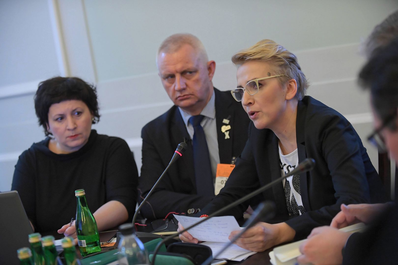 Na sejmowej konferencji byli obecni m.in. prezes Fundacji "Nie lękajcie się" Marek Lisiński i posłanka Joanna Scheuring-Wielgus