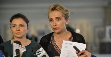 Politycy zawieszają członkostwo w Nowoczesnej. "Nie zapisywałam się do partii średniowiecza"
