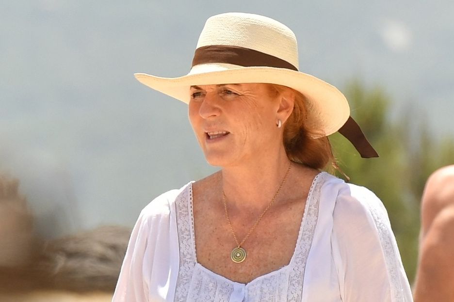 Sarah Ferguson na wakacjach w Saint-Tropez. Bankructwo jej służy