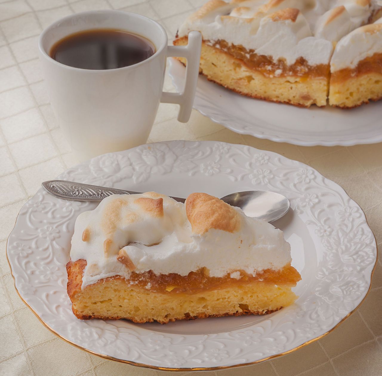 Ekspresowe ciasto z konfiturą pigwową