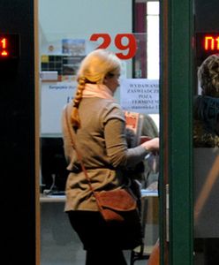 Zasiłek przez 12 miesięcy dla samotnego rodzica