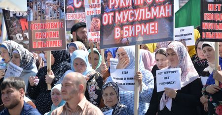 Masowe demonstracje w obronie muzułmanów. Kadyrow występuje przeciwko Putinowi?