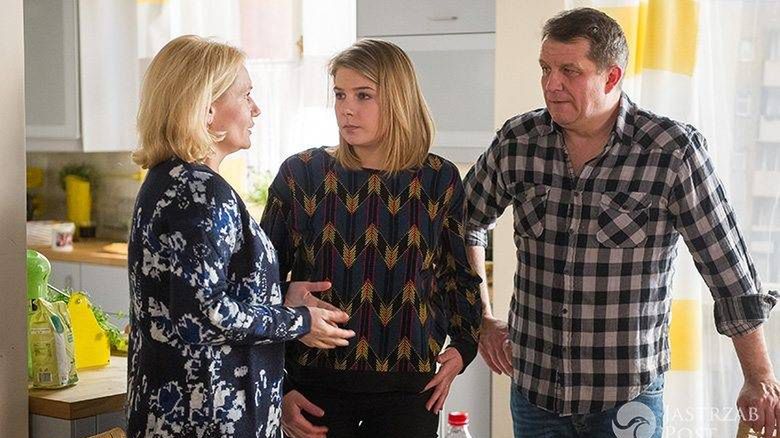 Na Wspólnej odcinek 2264, Ola (Marta Wierzbicka) ukrywa przed rodzicami swój romans z Klaudią