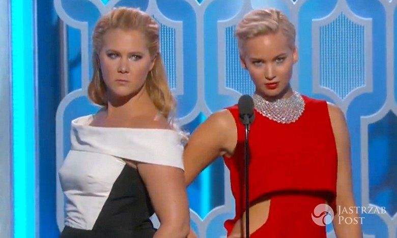 Ryzykowne żarty na scenie podczas rozdania Złotych Globów 2016. Zobaczcie, jak dokazywały Amy Schumer i Jennifer Lawrence [WIDEO]