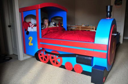 Cool Train Bed