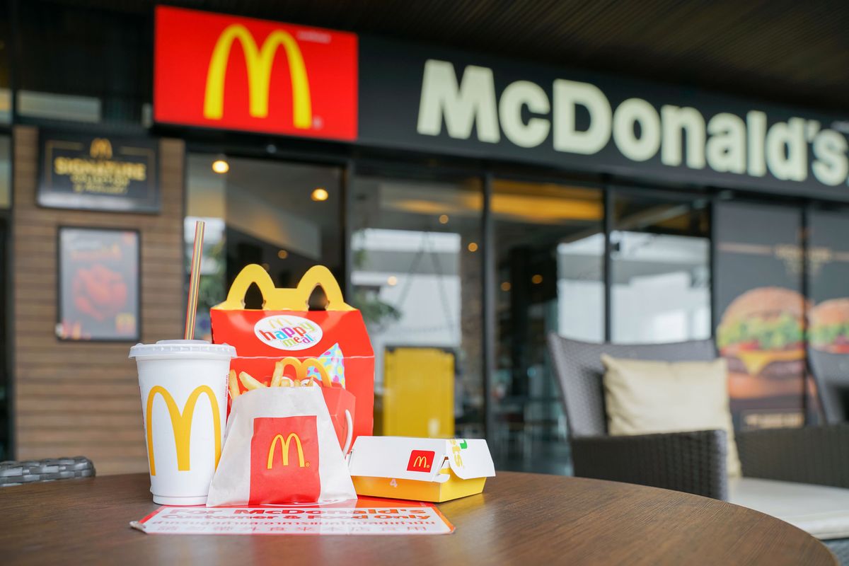 McDonald’s odchudza zestawy Happy Meal i rezygnuje ze sztucznych dodatków