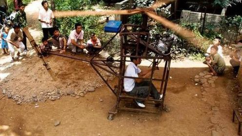 Chiński farmer skonstrował działający helikopter 1
