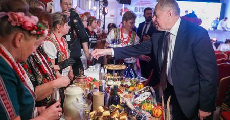 Pakiet dla polskiej wsi. Kowalczyk: będą to dziesiątki miliardów złotych co roku