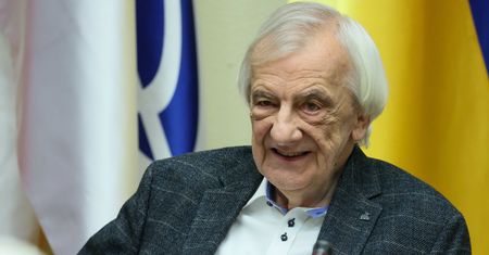 Odsłania karty przed wyborami. Ryszard Terlecki dla WP o kolejnych obietnicach PiS