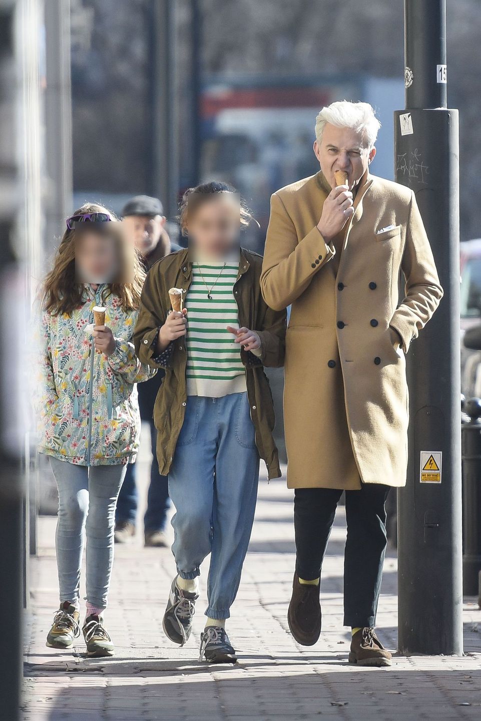 Hubert Urbański zabrał córki na lody