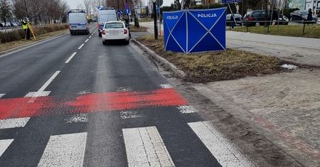 Wjechała w pieszą przechodzącą przez przejście. 72-latka zginęła na miejscu