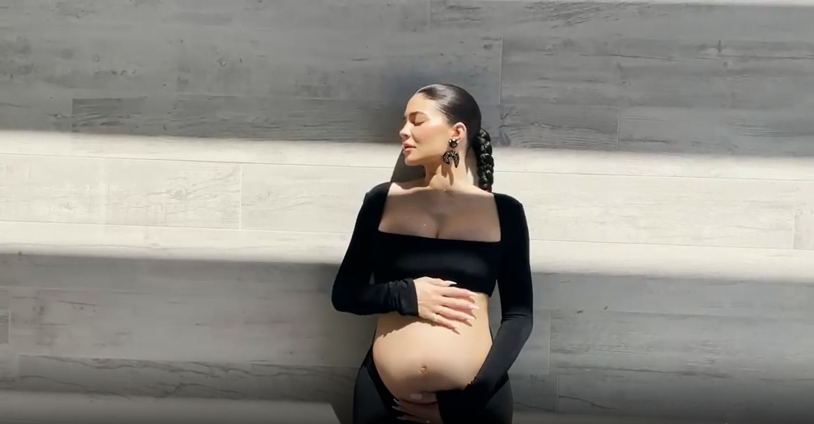 Kylie Jenner potwierdza, że jest w drugiej ciąży! Udostępniła specjalne nagranie 