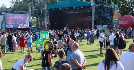 Boys na zakończenie, flaki na start! Prawdziwe tłumy na Festiwalu Flaków w Piaskach [ZDJĘCIA]