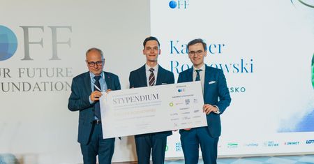 Złoty medal olimpiady informatycznej, eksperyment na Międzynarodowej Stacji Kosmicznej i wolontariat w Tanzanii. Oto tegoroczni stypendyści Our Future Foundation