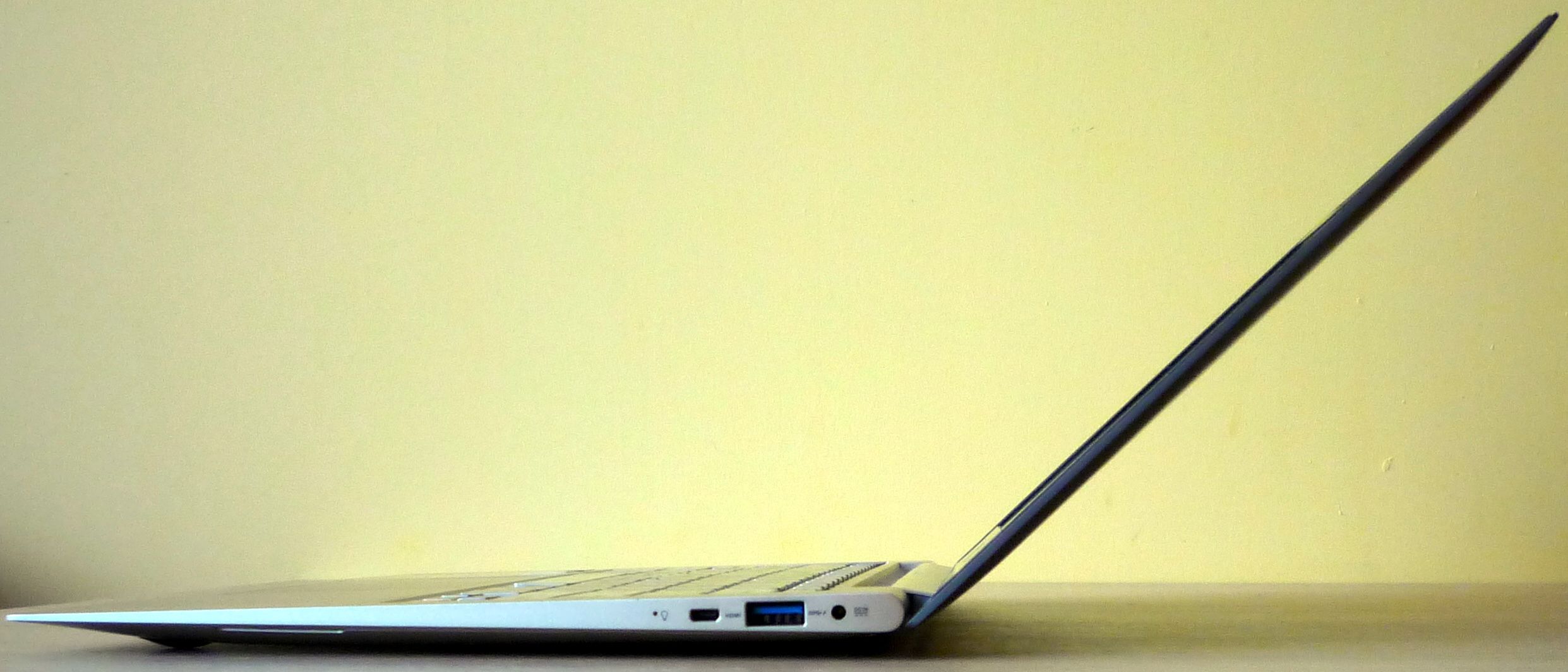 Asus Zenbook UX21E – żyletka z Core i7 [test] 5