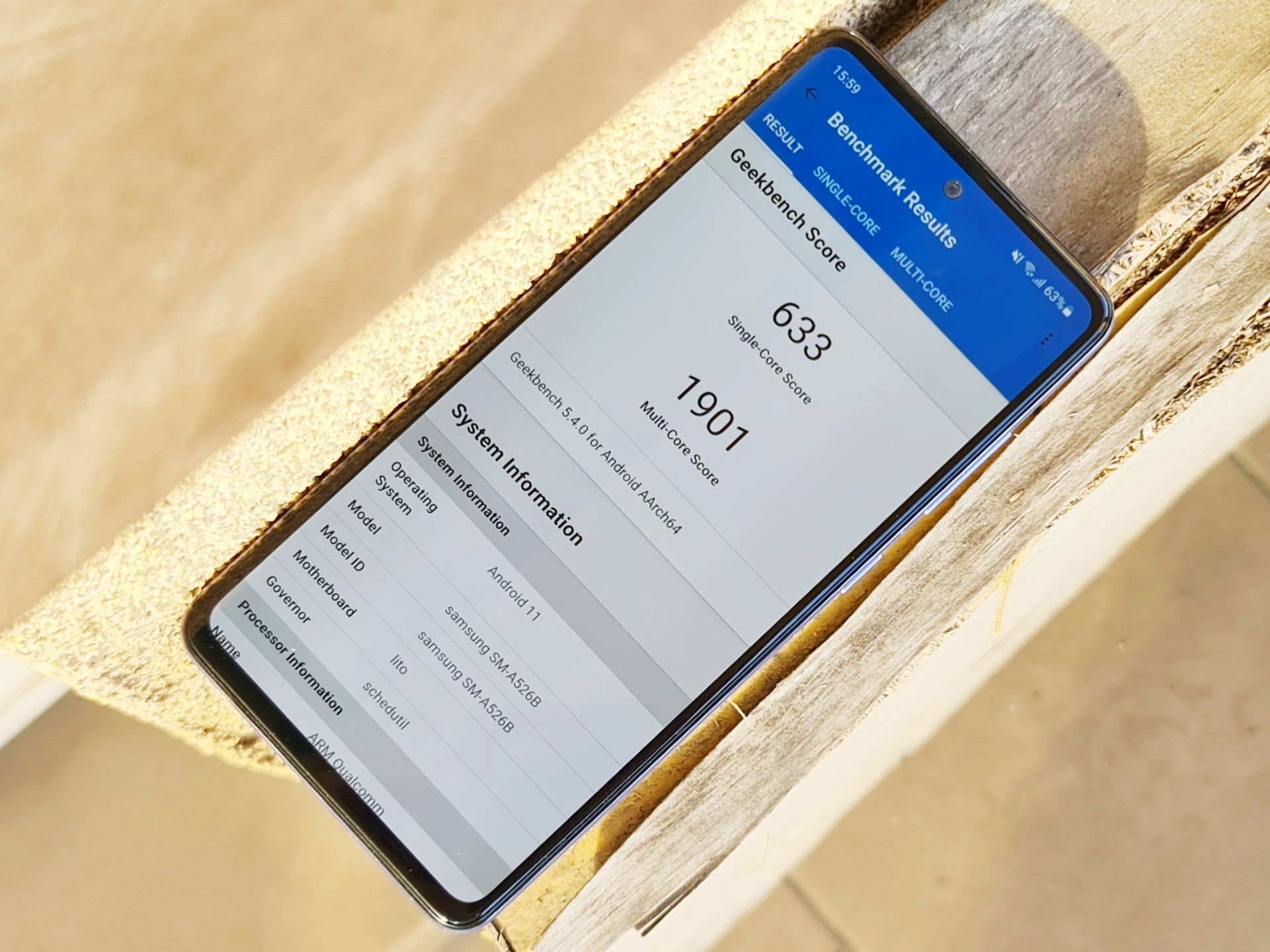 Smartfon szyty na miarę. Test Samsunga Galaxy A52 5G 64