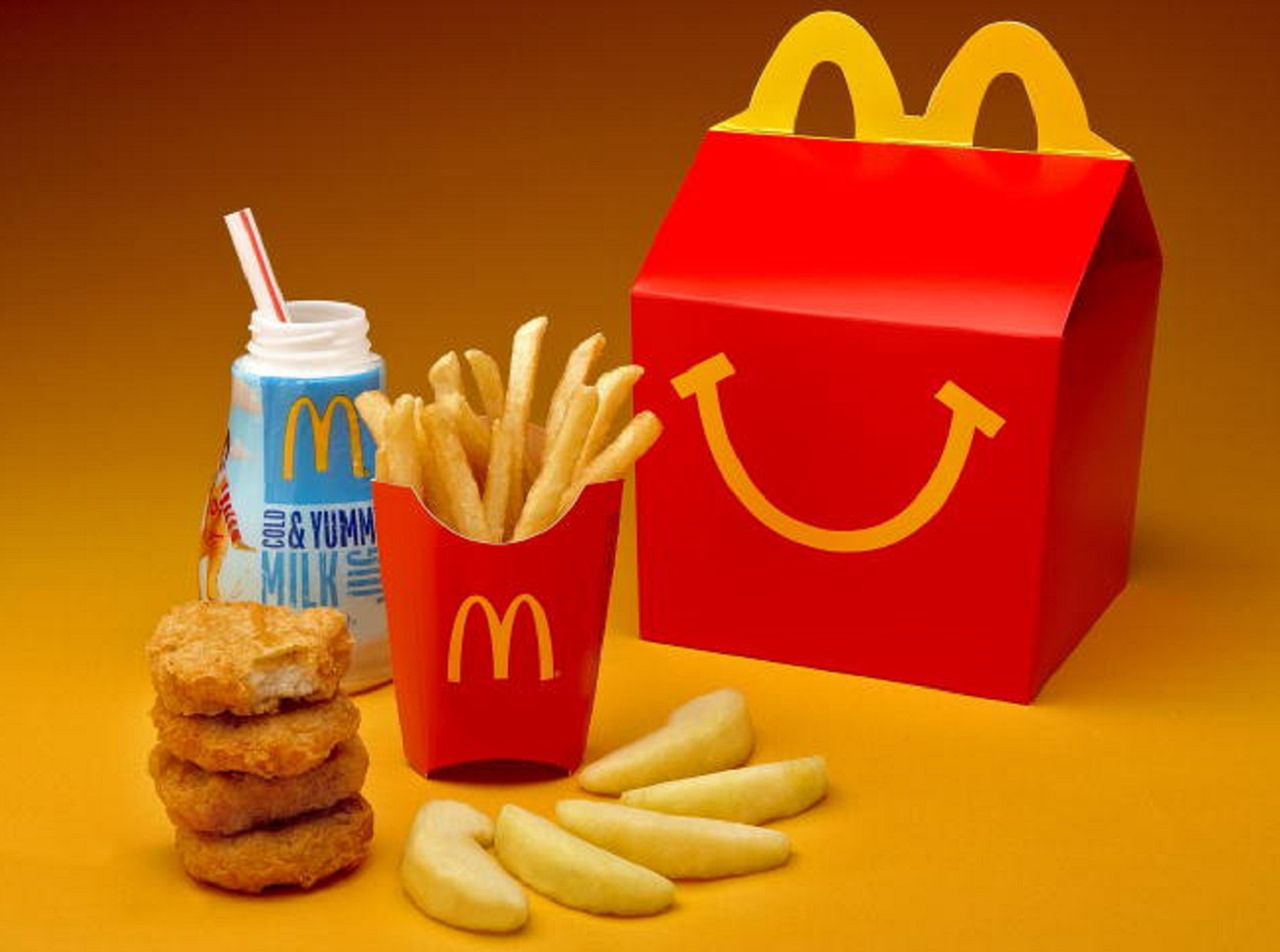 McDonald's zapowiada zmiany. Zestawy Happy Meal bez plastikowych zabawek