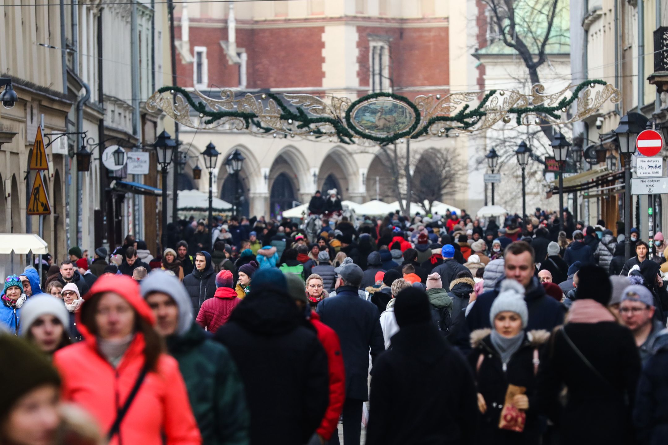 W grudniowe weekendy w Krakowie można zobaczyć tłumy