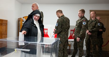 Trzaskowski mocny też na Wschodzie. Wilno należy do niego