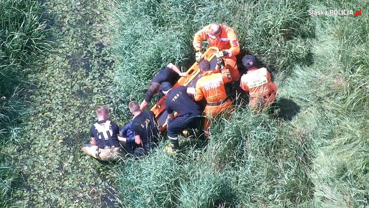 Tychy. Policjanci w ostatniej chwili odnaleźli 63-latkę.