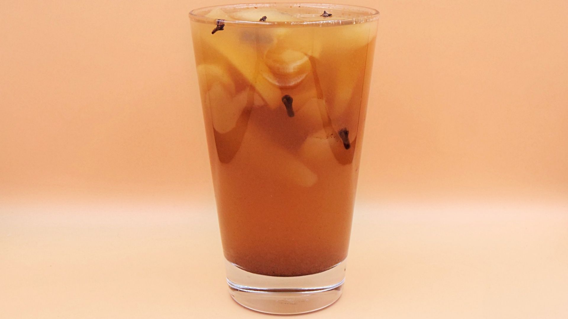 Kompot z suszu to coś więcej niż świąteczny napój.